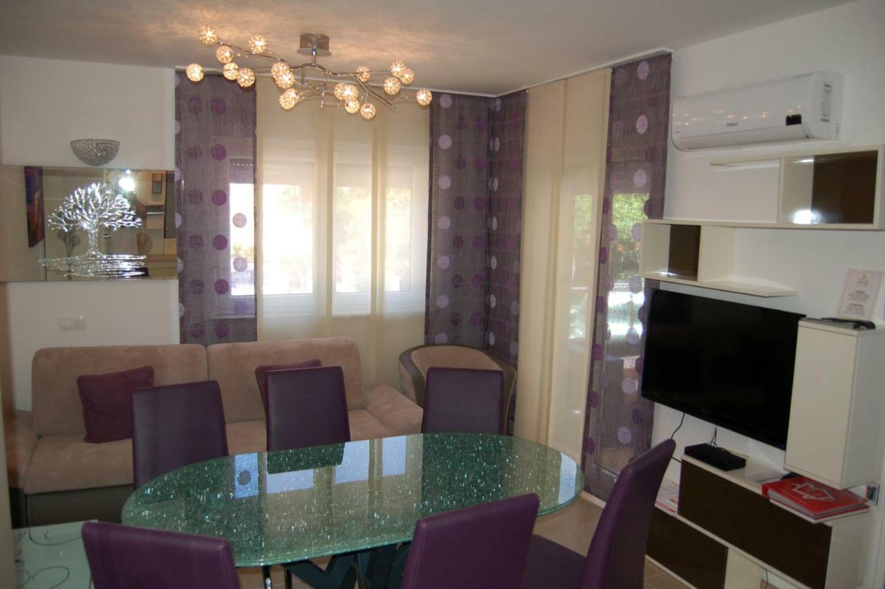 Apartmani Family Sveti Filip i Jakov Extérieur photo